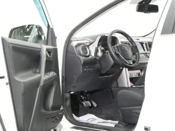 Toyota RAV4 IV (XA40) Рестайлинг с пробегом 2017 года, цена 2 640 000 рублей, 120130 км, внедорожник, Автокод Объявления