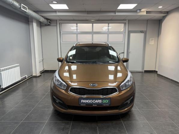 Kia Ceed II Рестайлинг с пробегом 2017 года, цена 1 450 000 рублей, 92185 км, универсал, Автокод Объявления