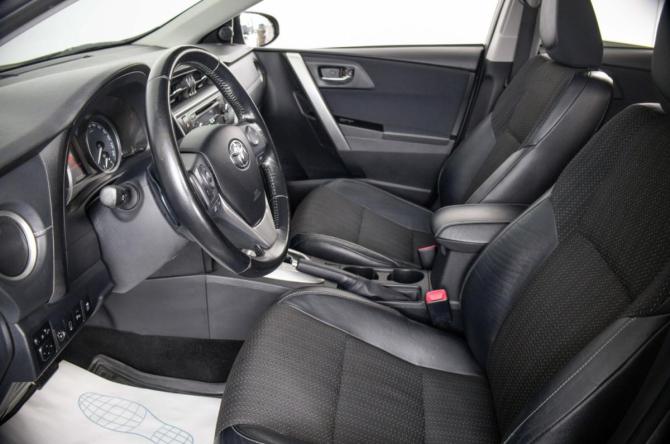 Toyota Auris II с пробегом 2013 года, цена 1 259 000 рублей, 150256 км, хэтчбек, Автокод Объявления