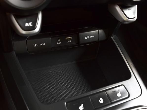 Kia Rio IV с пробегом 2018 года, цена 1 299 999 рублей, 82902 км, хэтчбек, Автокод Объявления