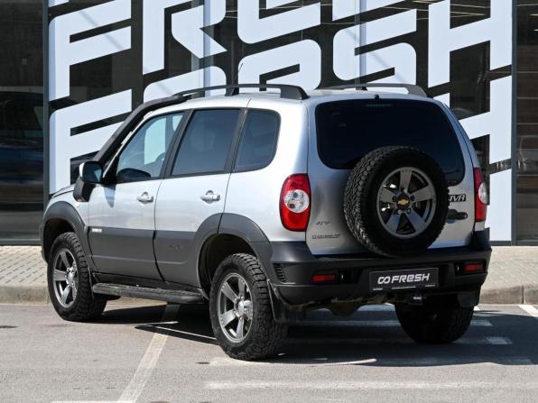 Chevrolet Niva I Рестайлинг с пробегом 2017 года, цена 863 500 рублей, 92343 км, внедорожник, Автокод Объявления