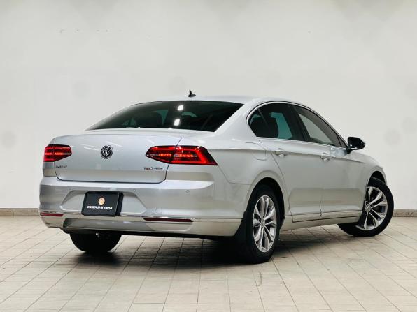 Volkswagen Passat B8 с пробегом 2015 года, цена 1 690 000 рублей, 104753 км, седан, Автокод Объявления