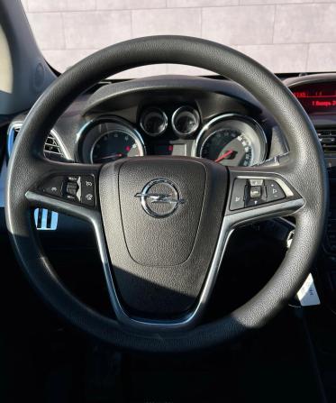 Opel Mokka I с пробегом 2014 года, цена 930 000 рублей, 163176 км, внедорожник, Автокод Объявления