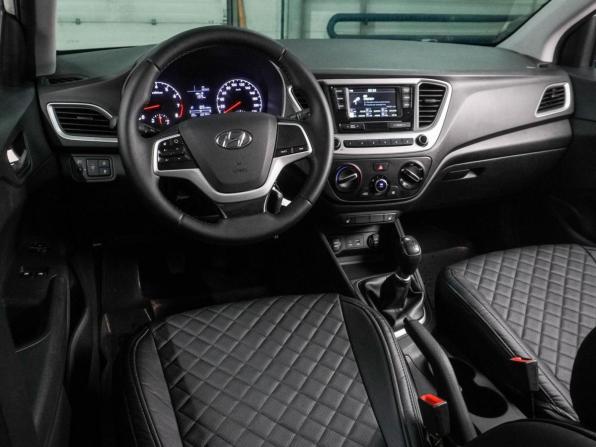 Hyundai Solaris II с пробегом 2017 года, цена 1 379 000 рублей, 105763 км, седан, Автокод Объявления