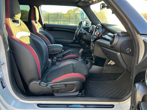 Mini Hatch III (F55/F56) с пробегом 2018 года, цена 2 790 000 рублей, 90000 км, хэтчбек, Автокод Объявления