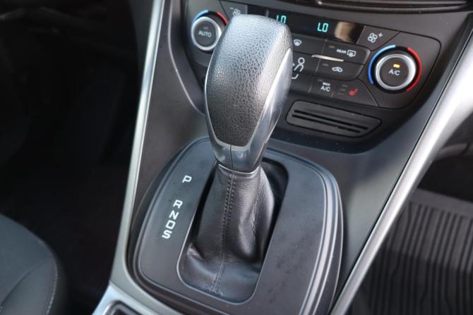 Ford Kuga II Рестайлинг с пробегом 2018 года, цена 1 599 000 рублей, 125000 км, внедорожник, Автокод Объявления