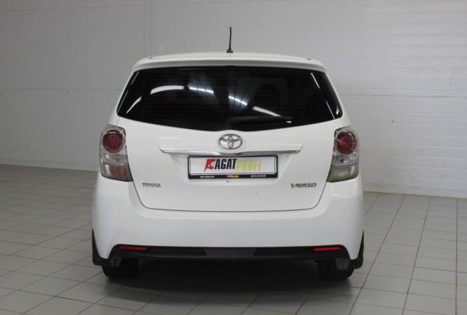 Toyota Verso I Рестайлинг с пробегом 2013 года, цена 1 040 000 рублей, 657646 км, компактвэн, Автокод Объявления