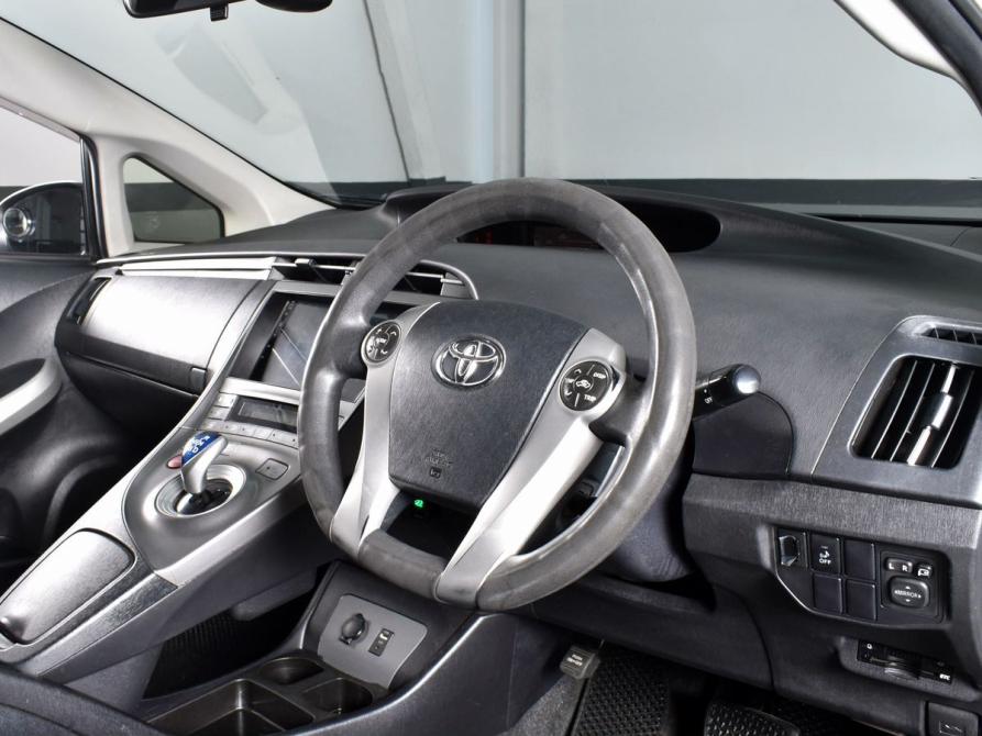 Toyota Prius III Рестайлинг (XW30) Кемерово  - изображение 6