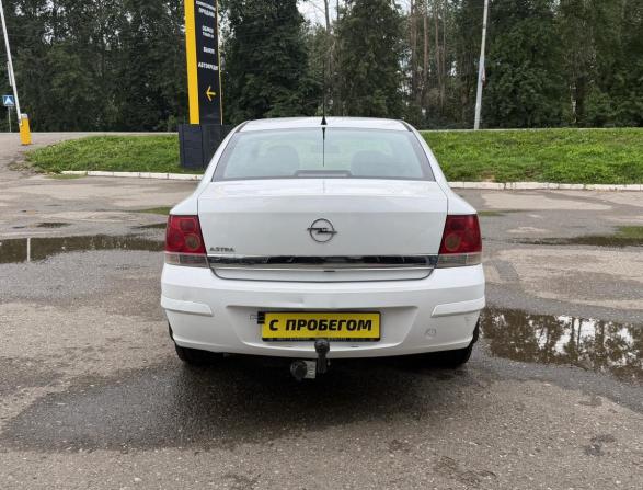 Opel Astra H Рестайлинг с пробегом 2012 года, цена 480 000 рублей, 242057 км, седан, Автокод Объявления