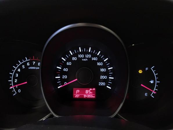 Kia Rio III Рестайлинг с пробегом 2015 года, цена 977 000 рублей, 94392 км, хэтчбек, Автокод Объявления
