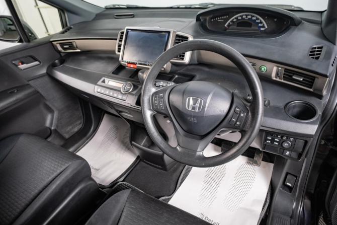 Honda Freed I Рестайлинг с пробегом 2012 года, цена 1 189 000 рублей, 157000 км, компактвэн, Автокод Объявления