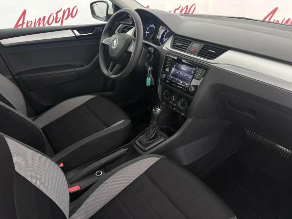 Skoda Rapid I Рестайлинг с пробегом 2019 года, цена 1 219 000 рублей, 86684 км, лифтбек, Автокод Объявления