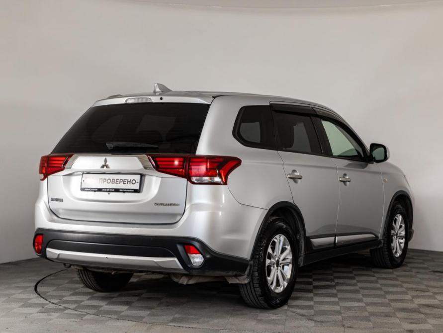 Mitsubishi Outlander III Рестайлинг 2 Санкт-Петербург  - изображение 6