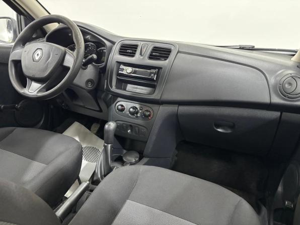 Renault Logan II с пробегом 2015 года, цена 545 000 рублей, 102400 км, седан, Автокод Объявления