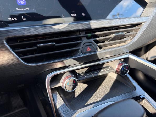 Geely Tugella I Рестайлинг с пробегом 2023 года, цена 2 795 000 рублей, 63180 км, внедорожник, Автокод Объявления