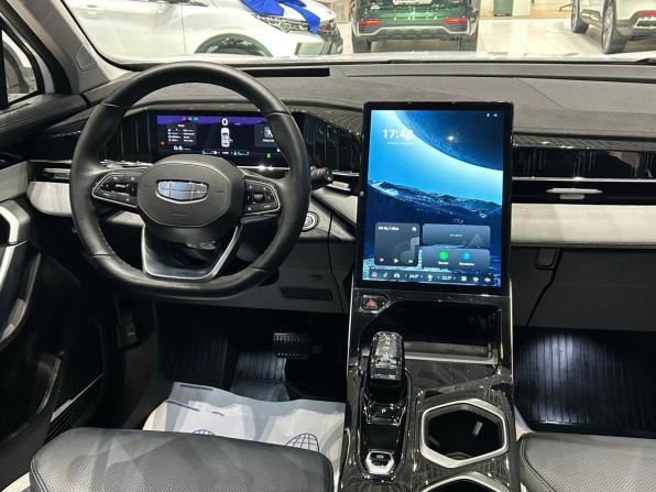 Geely Atlas II с пробегом 2024 года, цена 2 645 000 рублей, 62566 км, внедорожник, Автокод Объявления