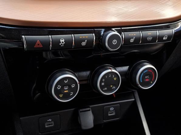 Lada (ВАЗ) Vesta I Рестайлинг (NG) с пробегом 2025 года, цена 1 767 000 рублей, 1276 км, универсал, Автокод Объявления