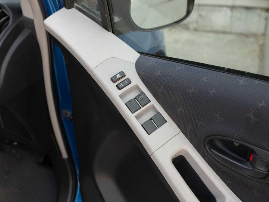Toyota Vitz II (XP90) Новосибирск  - изображение 15