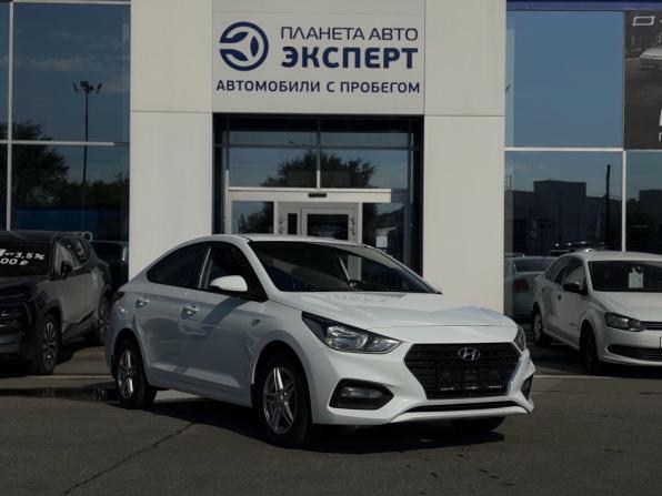Hyundai Solaris II с пробегом 2017 года, цена 1 220 000 рублей, 97656 км, седан, Автокод Объявления