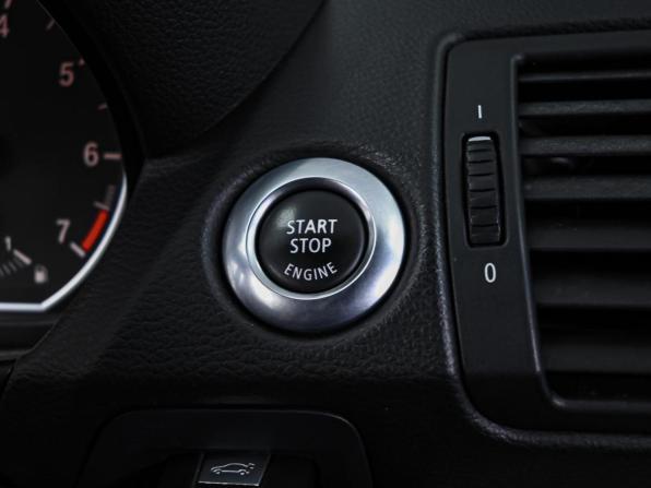 BMW 1 серии I (E81/E82/E87/E88) Рестайлинг с пробегом 2011 года, цена 789 000 рублей, 276101 км, хэтчбек, Автокод Объявления