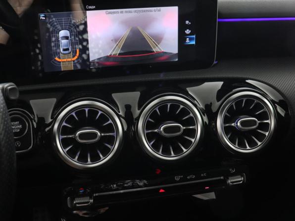 Mercedes-Benz A-Класс IV (W177) с пробегом 2020 года, цена 2 590 000 рублей, 97448 км, седан, Автокод Объявления