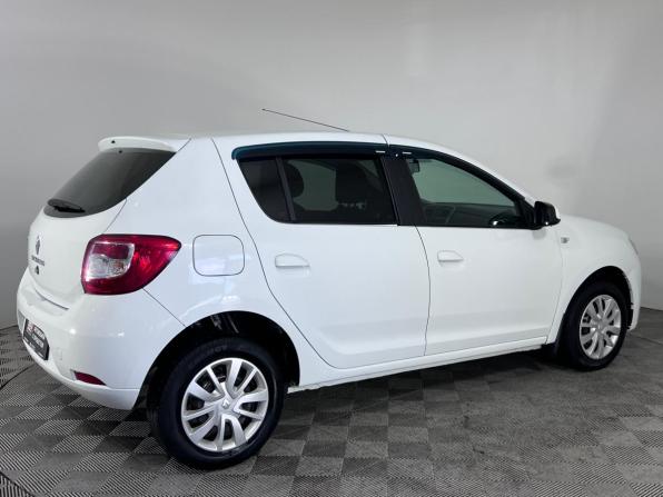 Renault Sandero II Рестайлинг с пробегом 2018 года, цена 960 000 рублей, 70092 км, хэтчбек, Автокод Объявления