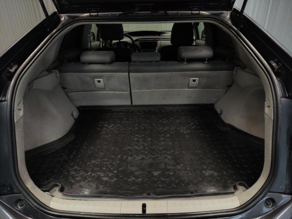 Toyota Prius III Рестайлинг (XW30) с пробегом 2011 года, цена 1 015 000 рублей, 187373 км, лифтбек, Автокод Объявления
