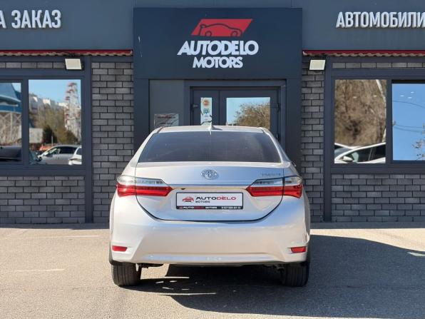 Toyota Corolla XI (E160 E170 E180) Рестайлинг 1 с пробегом 2017 года, цена 1 730 000 рублей, 95349 км, седан, Автокод Объявления