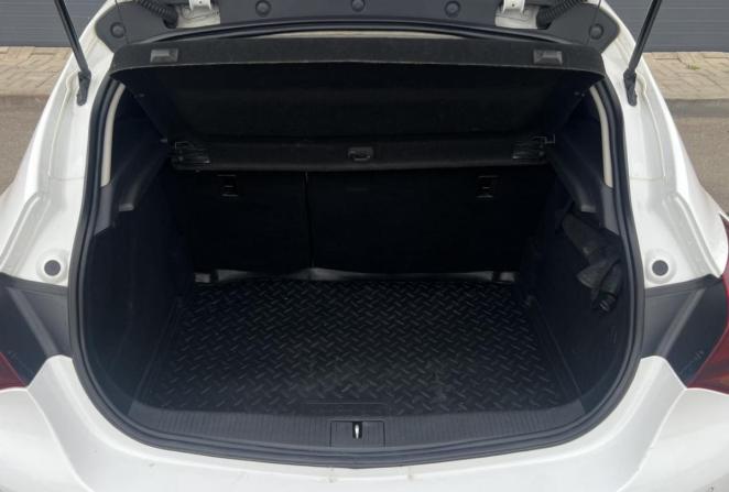 Opel Astra J с пробегом 2012 года, цена 740 000 рублей, 205200 км, хэтчбек, Автокод Объявления