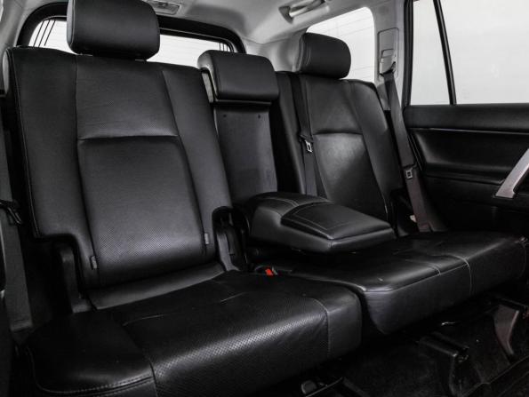 Toyota Land Cruiser Prado 150 Series Рестайлинг 2 с пробегом 2017 года, цена 4 499 000 рублей, 129508 км, внедорожник, Автокод Объявления
