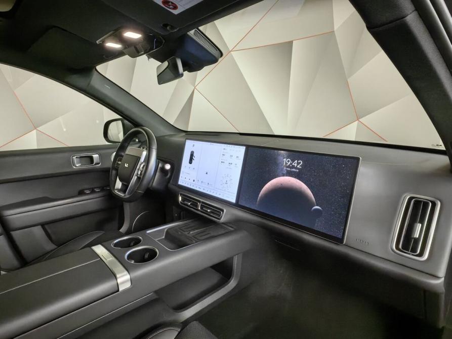 Li Auto (Lixiang) L6 Москва  - изображение 12
