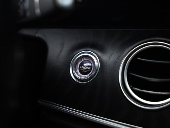Mercedes-Benz E-Класс V (W213 S213 C238) Рестайлинг с пробегом 2020 года, цена 3 449 777 рублей, 172747 км, седан, Автокод Объявления