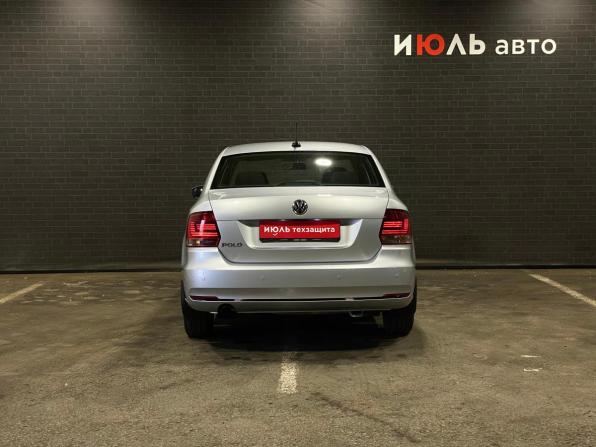 Volkswagen Polo V Рестайлинг с пробегом 2017 года, цена 1 329 000 рублей, 116870 км, седан, Автокод Объявления
