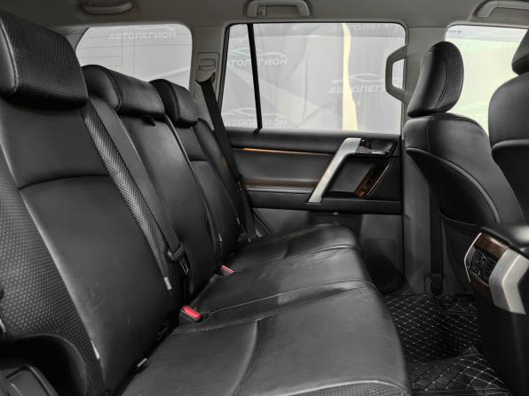 Toyota Land Cruiser Prado 150 Series Рестайлинг 1 с пробегом 2013 года, цена 3 015 000 рублей, 285000 км, внедорожник, Автокод Объявления