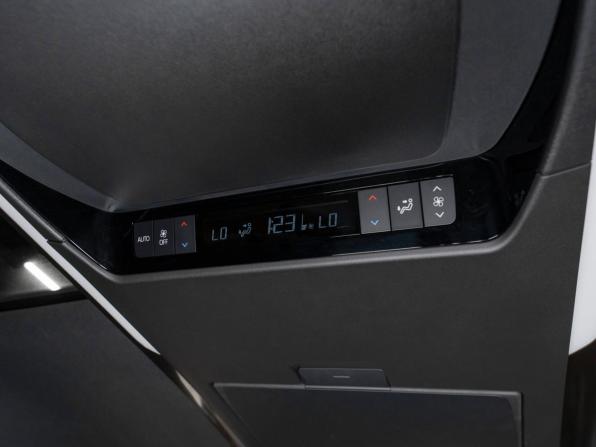 Toyota Alphard IV с пробегом 2024 года, цена 8 850 000 рублей, 25335 км, минивэн, Автокод Объявления