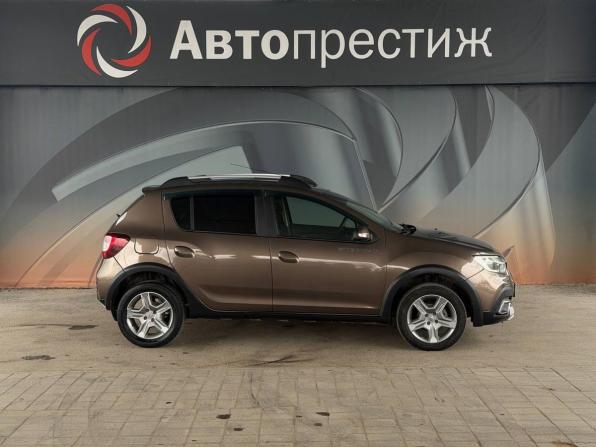 Renault Sandero II Рестайлинг с пробегом 2020 года, цена 1 097 000 рублей, 50300 км, хэтчбек, Автокод Объявления
