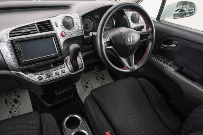 Honda Stream II с пробегом 2008 года, цена 949 000 рублей, 240000 км, компактвэн, Автокод Объявления