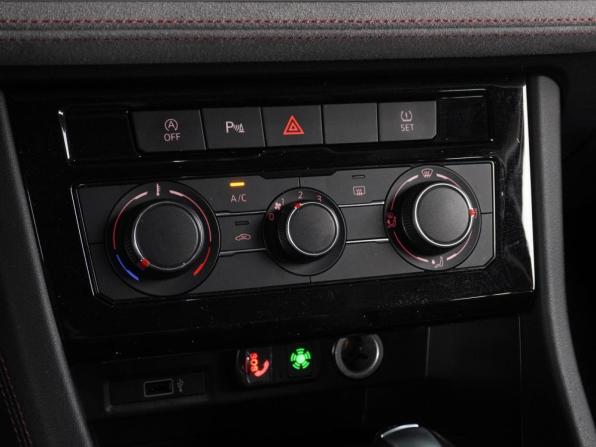 Jetta VS7 I Рестайлинг 1 с пробегом 2022 года, цена 2 226 000 рублей, 55930 км, внедорожник, Автокод Объявления