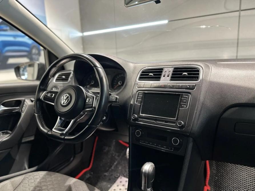 Volkswagen Polo V Рестайлинг Новосибирск  - изображение 14