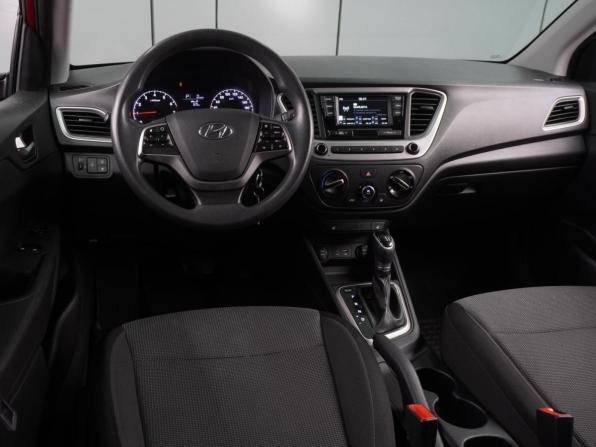 Hyundai Solaris II с пробегом 2018 года, цена 1 245 000 рублей, 167613 км, седан, Автокод Объявления