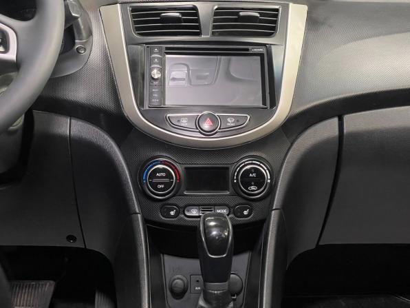 Hyundai Solaris I Рестайлинг с пробегом 2014 года, цена 899 000 рублей, 179718 км, седан, Автокод Объявления