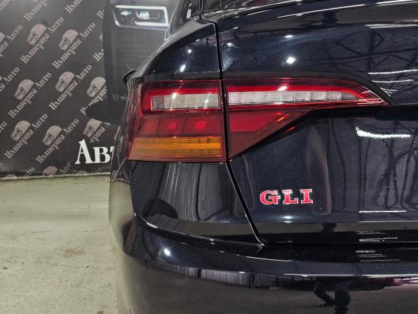 Volkswagen Jetta VII с пробегом 2019 года, цена 2 450 000 рублей, 133400 км, седан, Автокод Объявления