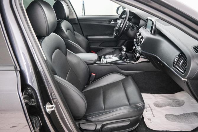 Kia Stinger I с пробегом 2018 года, цена 3 099 000 рублей, 76000 км, лифтбек, Автокод Объявления
