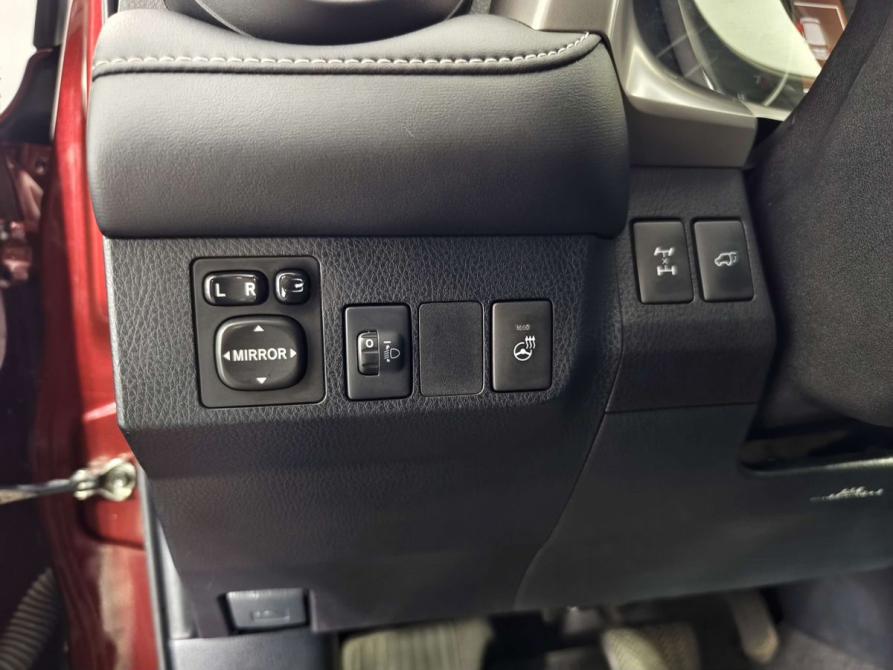 Toyota RAV4 IV (XA40) Рестайлинг Санкт-Петербург  - изображение 16