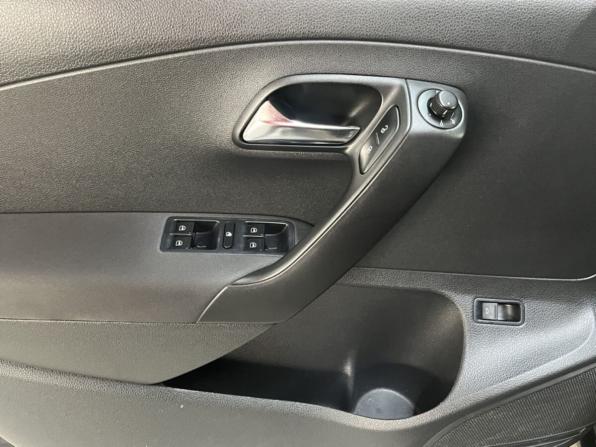 Volkswagen Polo V с пробегом 2013 года, цена 695 000 рублей, 247758 км, седан, Автокод Объявления