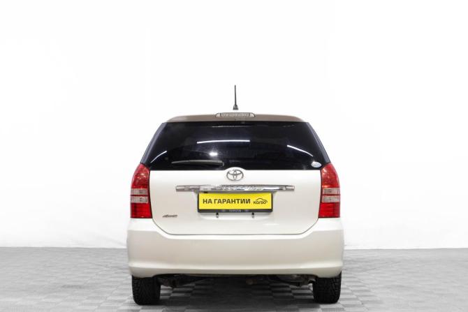 Toyota Wish I с пробегом 2004 года, цена 899 000 рублей, 210000 км, компактвэн, Автокод Объявления