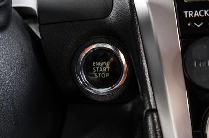 Toyota Camry VII (XV50) с пробегом 2014 года, цена 1 669 000 рублей, 220000 км, седан, Автокод Объявления