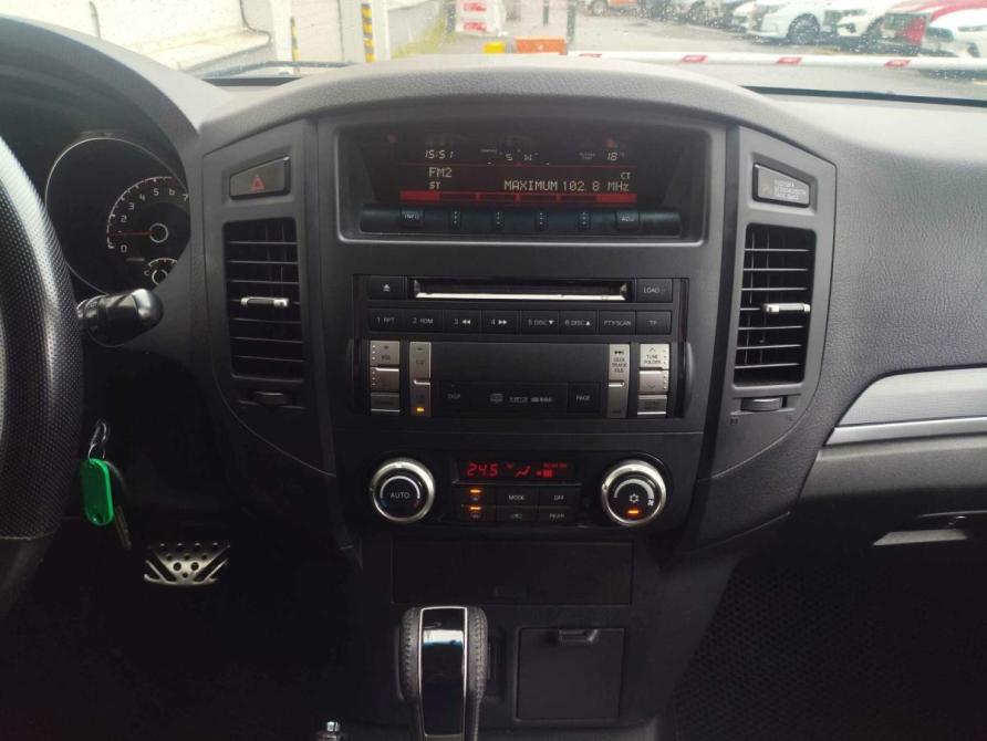 Mitsubishi Pajero IV Рестайлинг 1 Санкт-Петербург  - изображение 16