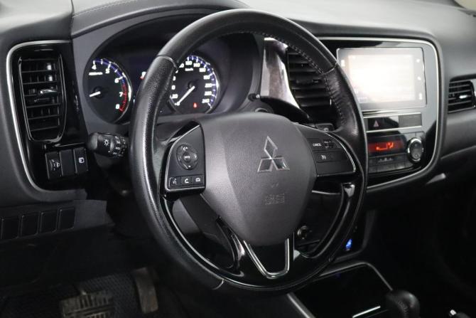 Mitsubishi Outlander III Рестайлинг 3 с пробегом 2019 года, цена 1 699 000 рублей, 145000 км, внедорожник, Автокод Объявления