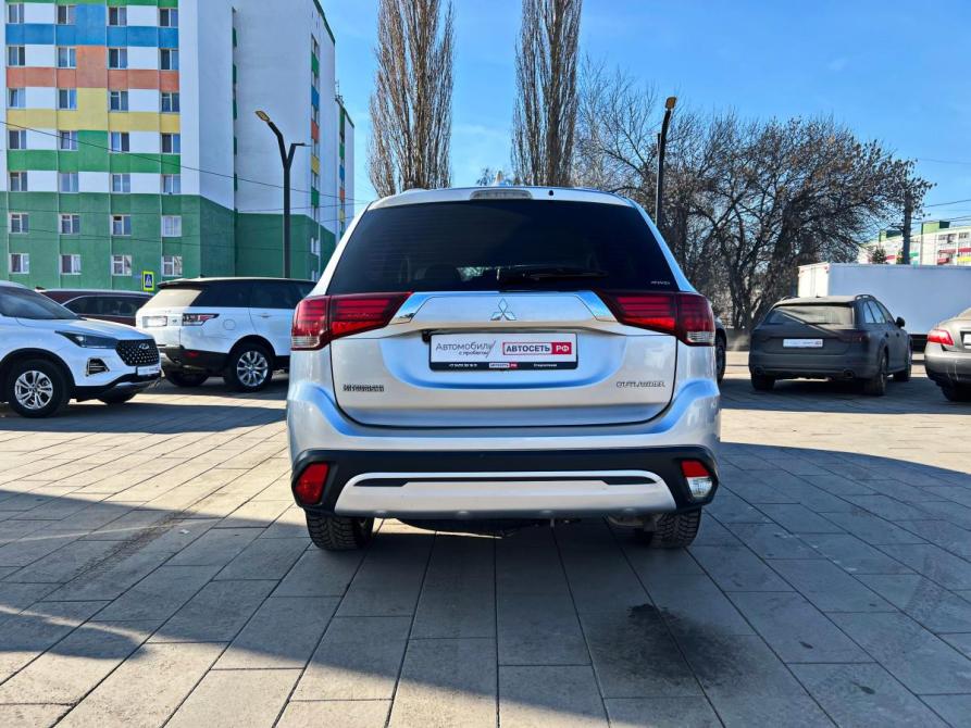 Mitsubishi Outlander III Рестайлинг 3 Стерлитамак  - изображение 6
